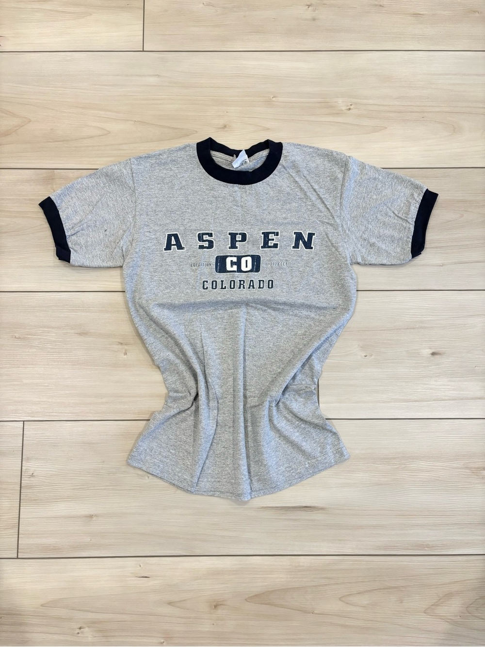 Anvil vintage 90s Aspen Colorado Womens Heather Gray Tee with Navy Ringer Collar